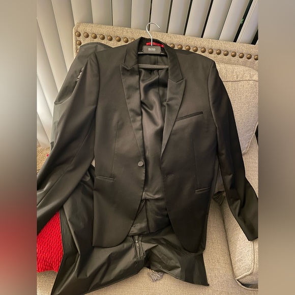 Hugo Boss Full Wedding Suit - Picture 1 of 12